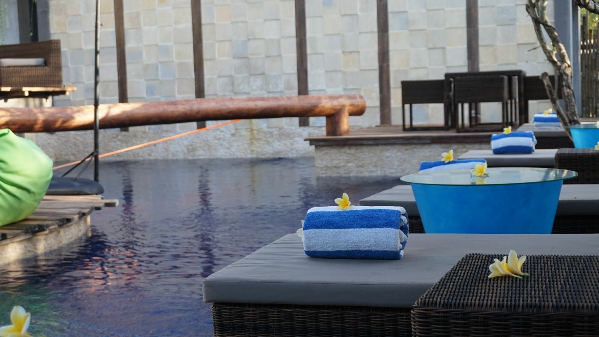 Pipe Dream Villas Resort Kuta  Exteriér fotografie